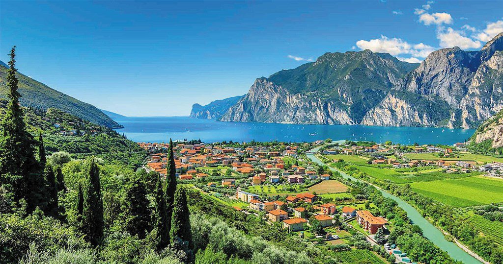 Nejkrásnější jezero Itálie Lago di Garda, Sirmione a Shakespearova Verona